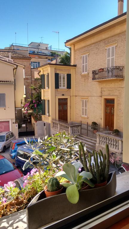 Largo Fileni 7 Bed & Breakfast San Benedetto del Tronto Luaran gambar